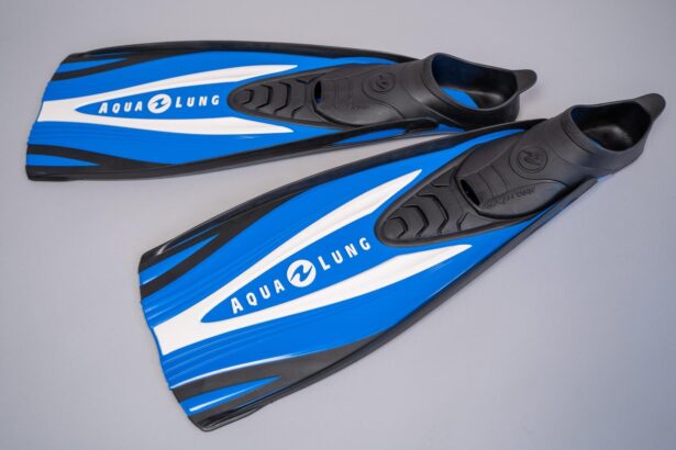 Aqua Lung Express full foot fins in blue, white and black seen from above