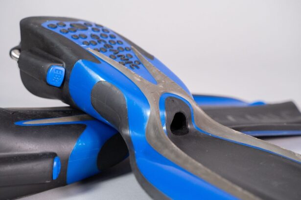 Close-up of the Oceanic Manta Ray fin blade showing its vented channel and side rails