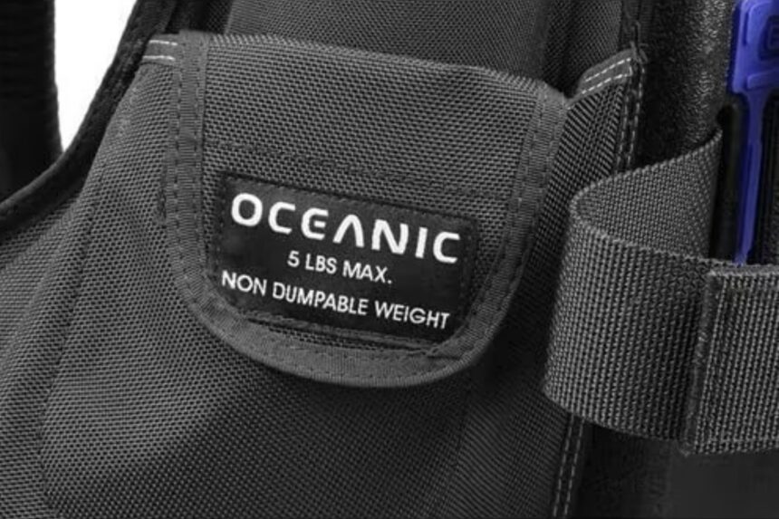 Oceanic OceanPro Trim Weight Pocket Rear trim pocket on the Oceanic OceanPro labeled 5 lbs max non dumpable weight