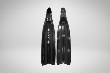 Beuchat Mundial Elite freediving fins shown top and underside, all black with the model name in red