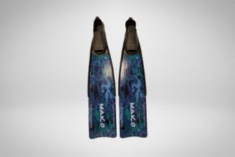 Pair of MAKO Competition Freediver II freediving fins with blue and green camo blades and black foot pockets