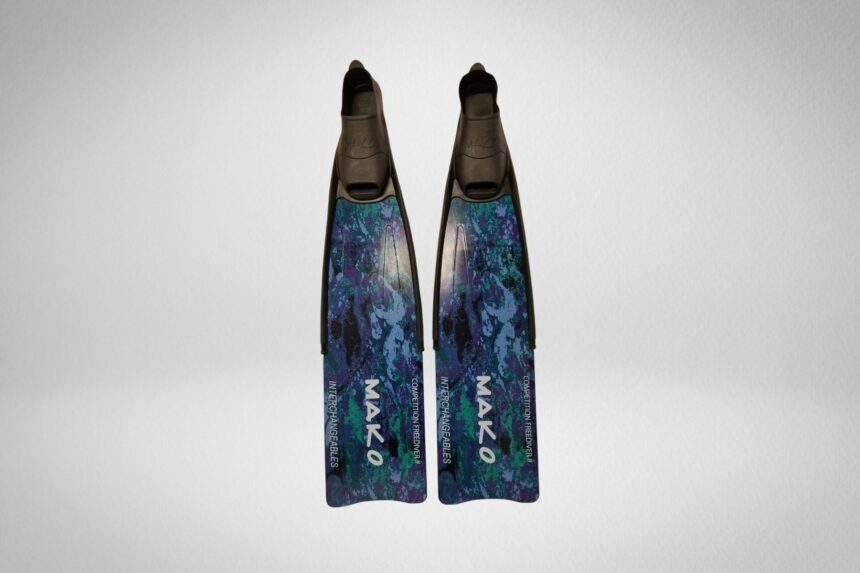 Pair of MAKO Competition Freediver II freediving fins with blue and green camo blades and black foot pockets