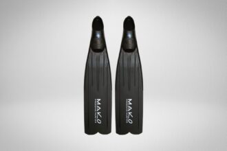 Pair of MAKO Freedive Hunter freediving fins in all black with long tapered blades