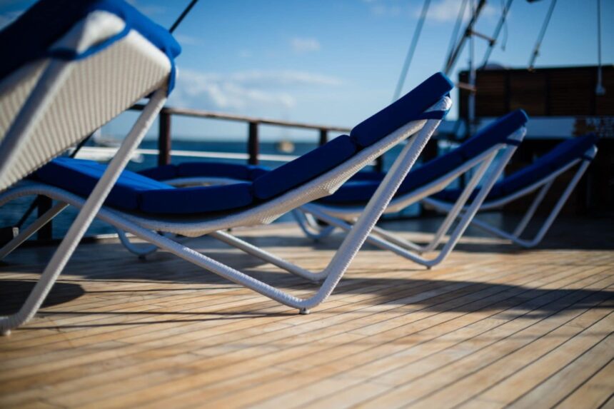 Blue sun loungers on the Samambaia liveaboard's sundeck