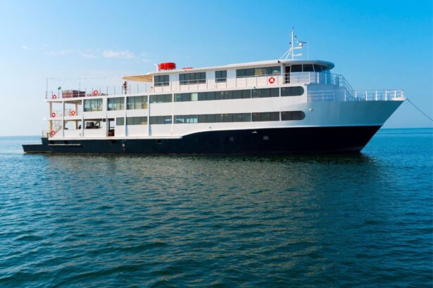 All Star Avalon liveaboard yacht cruising calm open water