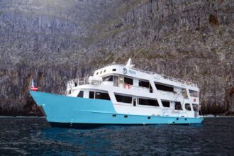Galapagos Aqua liveaboard overview