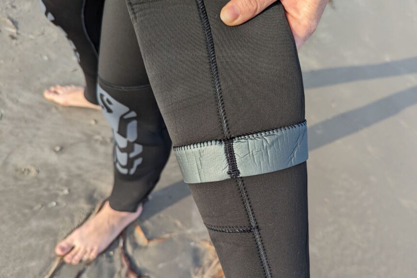 Close-up of the ScubaPro Everflex Yulex calf with a grey internal seal band and glued seam