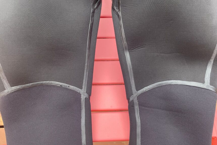 Glue-sealed external seams running down the legs of the Mares Graph-Flex wetsuit