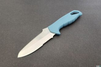Benchmade Undercurrent dive knife with light blue handle and partly serrated drop point blade