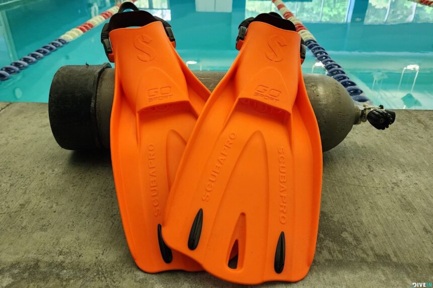 We used the orange GO Sport Gorilla fins for our testing