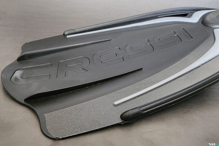 Cressi name moulded into the black blade of the Thor EBS fin