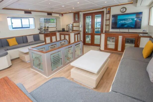 bar and lounge area with television aboard the Sea Serpent
