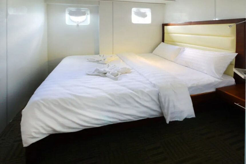 Cabin room aboard the Discovery Palawan liveaboard