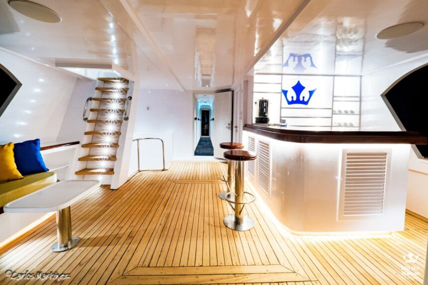 bar and stairway inside the lounge on Red Sea Blue Force 2