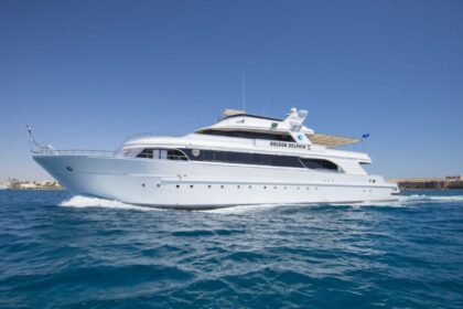 Golden Dolphin II liveaboard dive yacht underway at sea