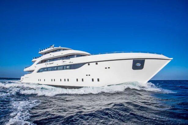 SS Glorious Miss Nouran liveaboard dive yacht underway with waves at the bow