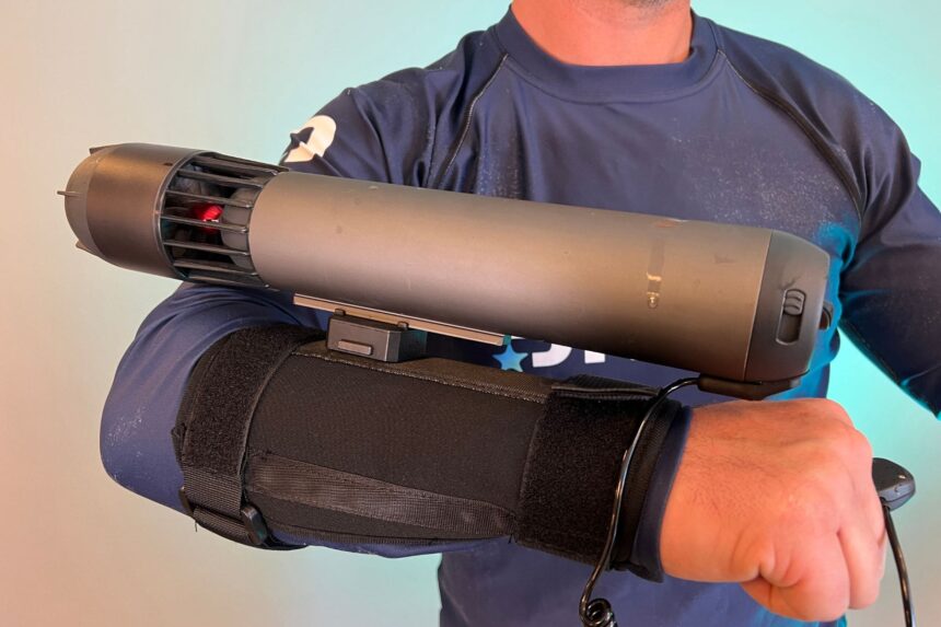 Waydoo Subnado Lightweight Design The Subnado’s lightweight design means you can easily mount and control it on your forearms.