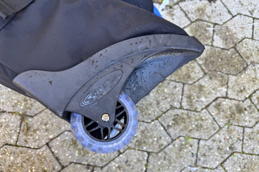 Curacao Clipper Wheel and Base Wheel and molded skid plate on the base of the Stahlsac Curacao Clipper roller bag