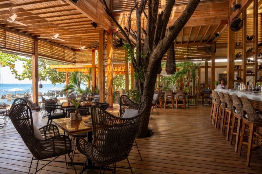 Luna Muna is the dining hub for Ibagari Hotel.