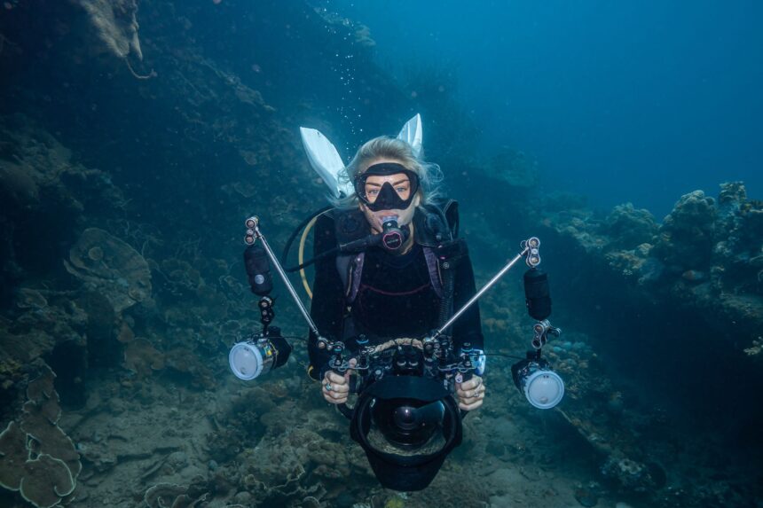 underwater-cameras-and-housings-big-cameras