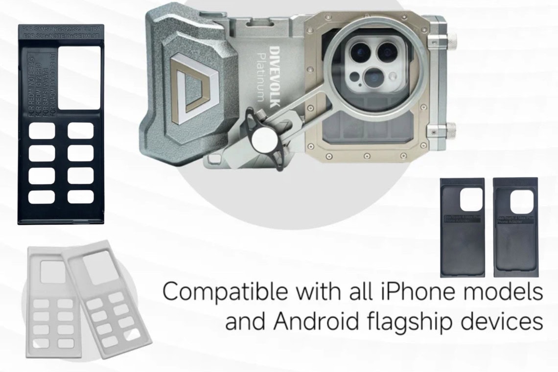 Divevolk Seatouch Platinum housing opened to show its phone tray and adapter plates