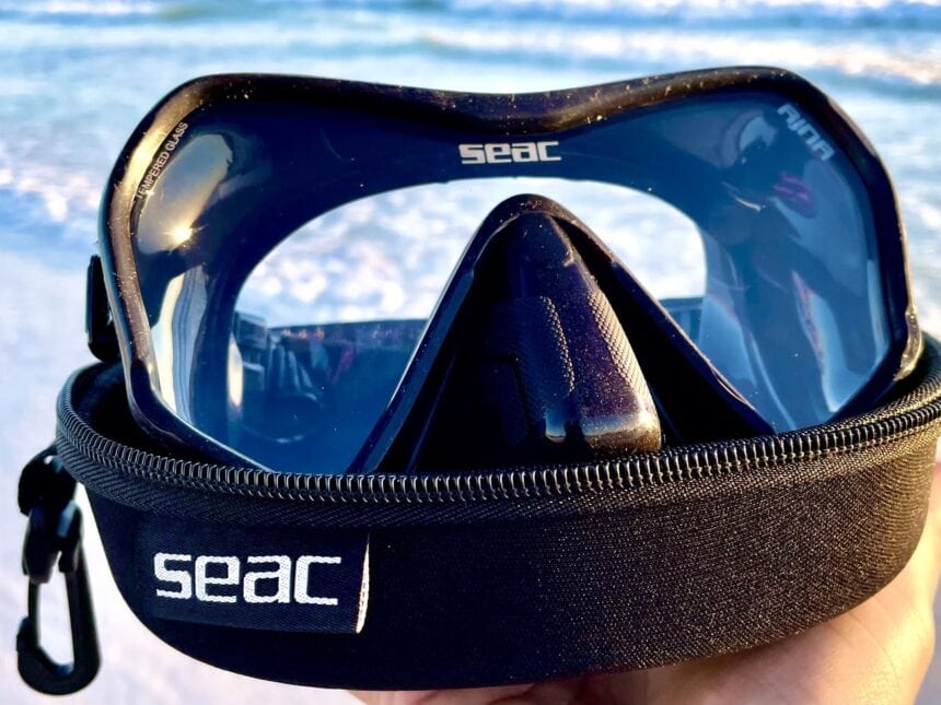 The SEAC Ajna mask, named after the third eye chakra, combines low volume and single-lens technology.