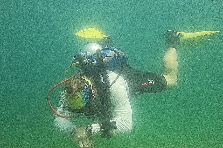 Our tester holding flat trim underwater while diving the Dive Rite Hydro Lite wing BCD